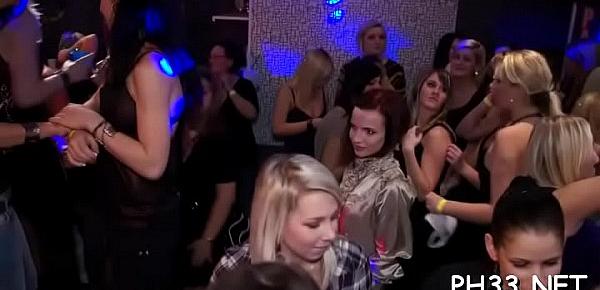  Drunk cheeks engulfing one-eyed monster in club